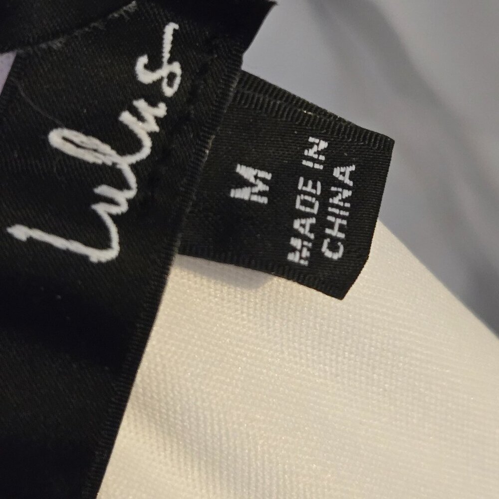 Lulus Divine Beauty White Lace Midi Dress Pockets Bridal Shower Women’s M